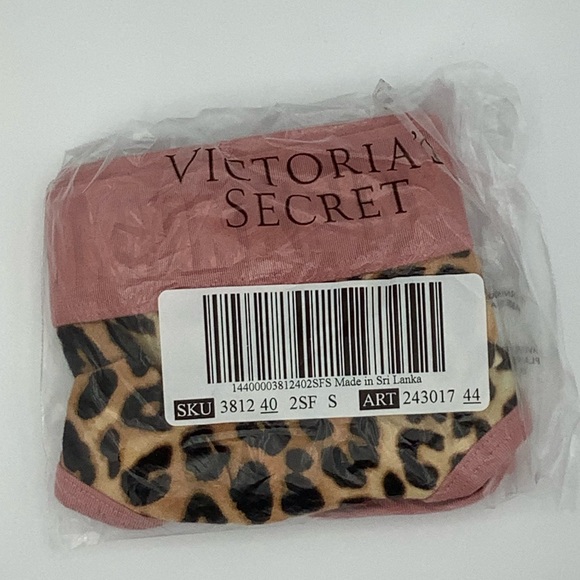 New Victoria’s Secret PINK Wide Logo Hipster - Small - Leopard - Picture 3 of 3
